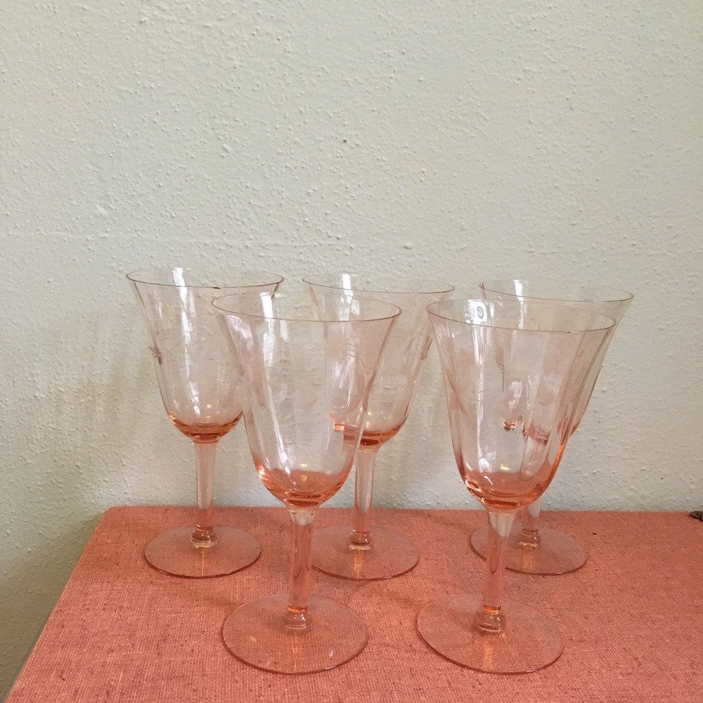 Set of 5 depression glass pink wine goblets vtg